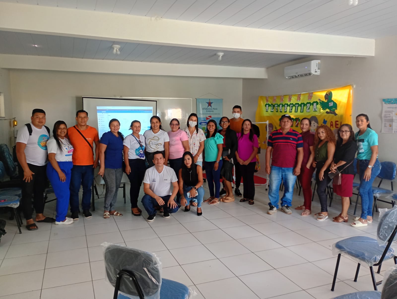 Deivison com a equipe de TI e APS de Colares
